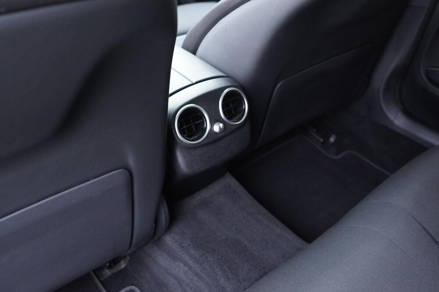 OV190V11199_46.webp_C200  1.6 CDi 118 kW automat