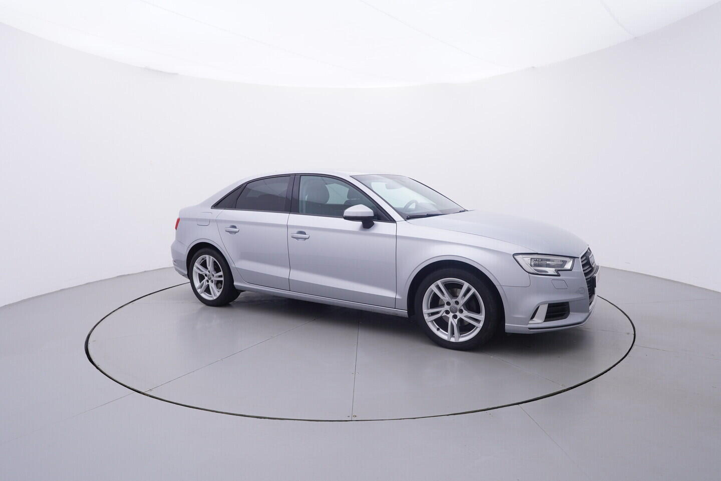 OV190V11201_16.webp_A3 SPORTBACK  1.6 TDI 85 kW manuál