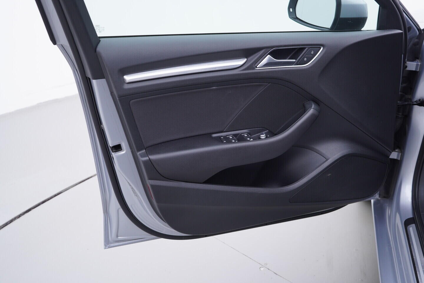 OV190V11201_19.webp_A3 SPORTBACK  1.6 TDI 85 kW manuál