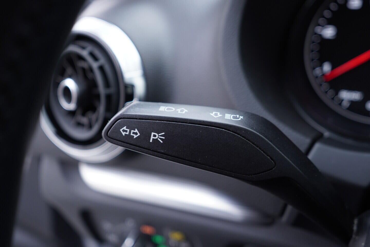 OV190V11201_23.webp_A3 SPORTBACK  1.6 TDI 85 kW manuál