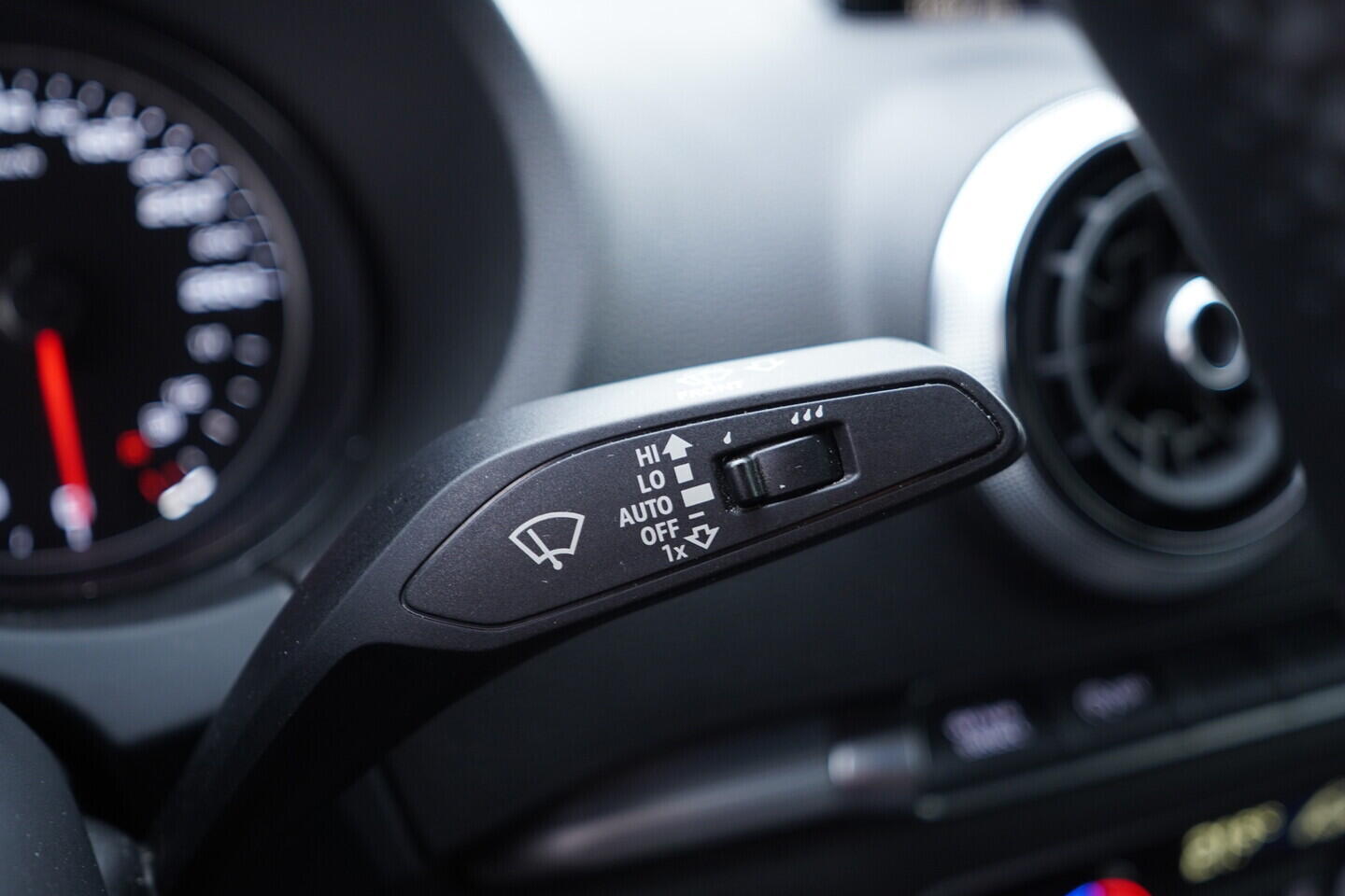 OV190V11201_25.webp_A3 SPORTBACK  1.6 TDI 85 kW manuál