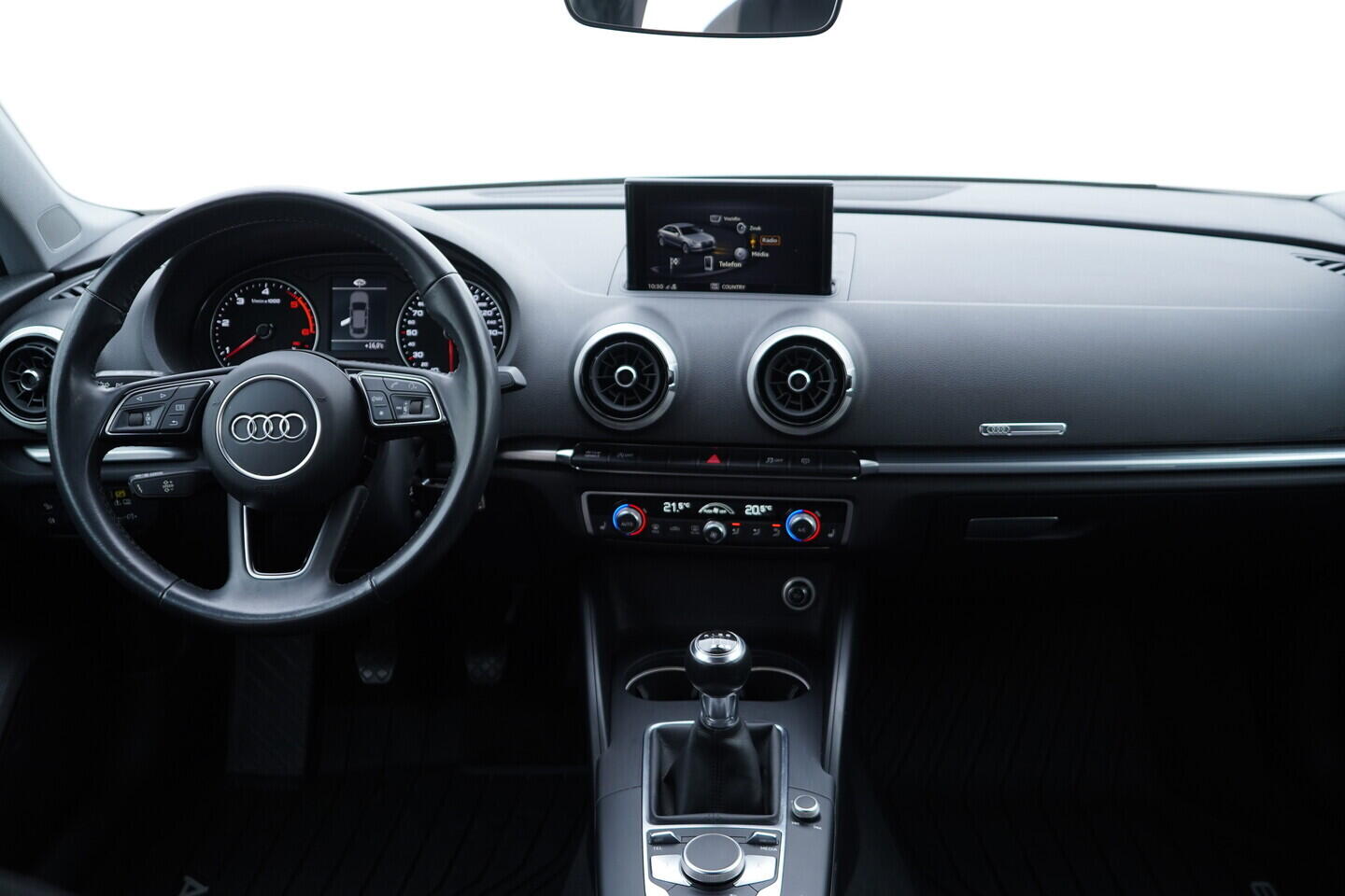 OV190V11201_26.webp_A3 SPORTBACK  1.6 TDI 85 kW manuál