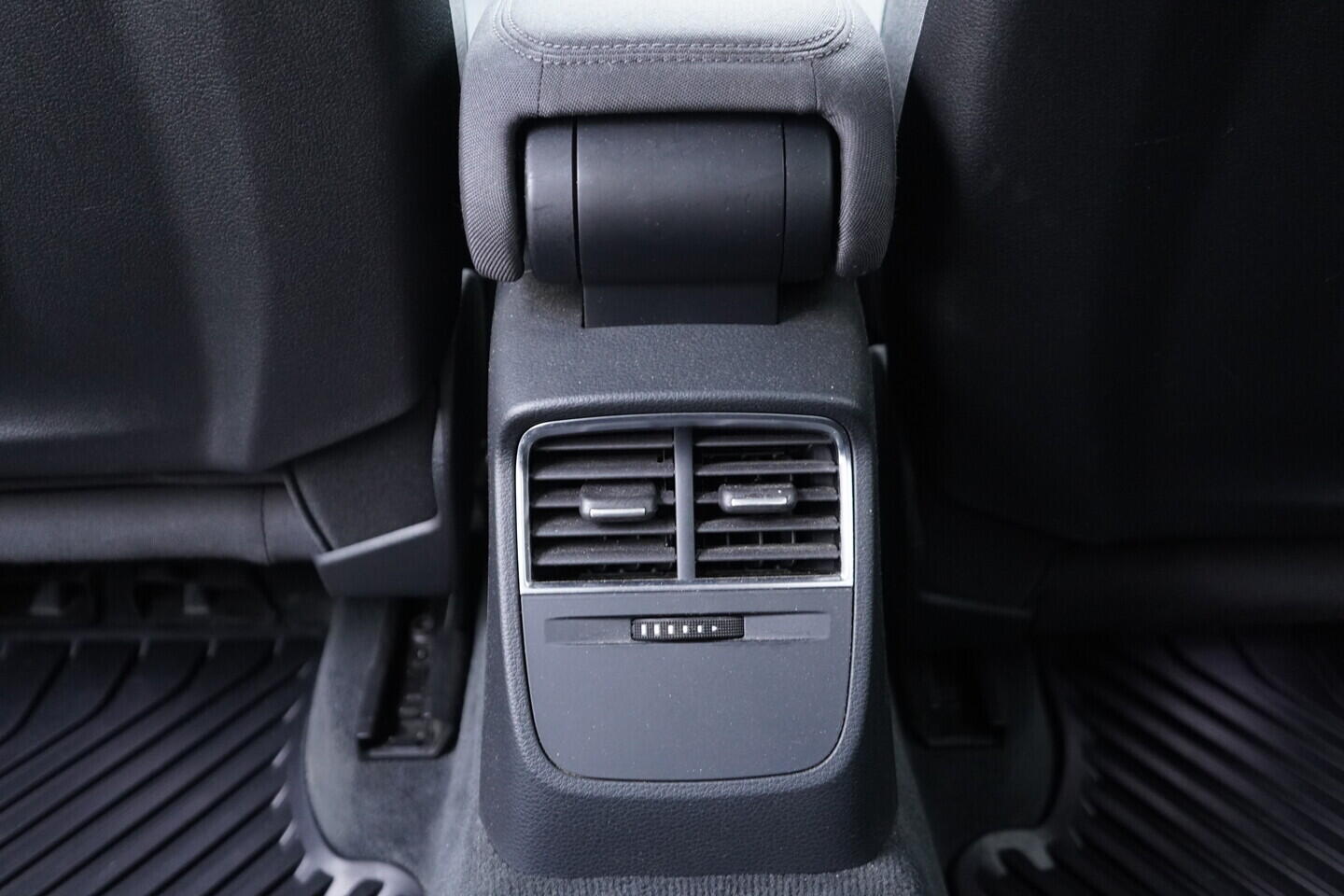 OV190V11201_37.webp_A3 SPORTBACK  1.6 TDI 85 kW manuál