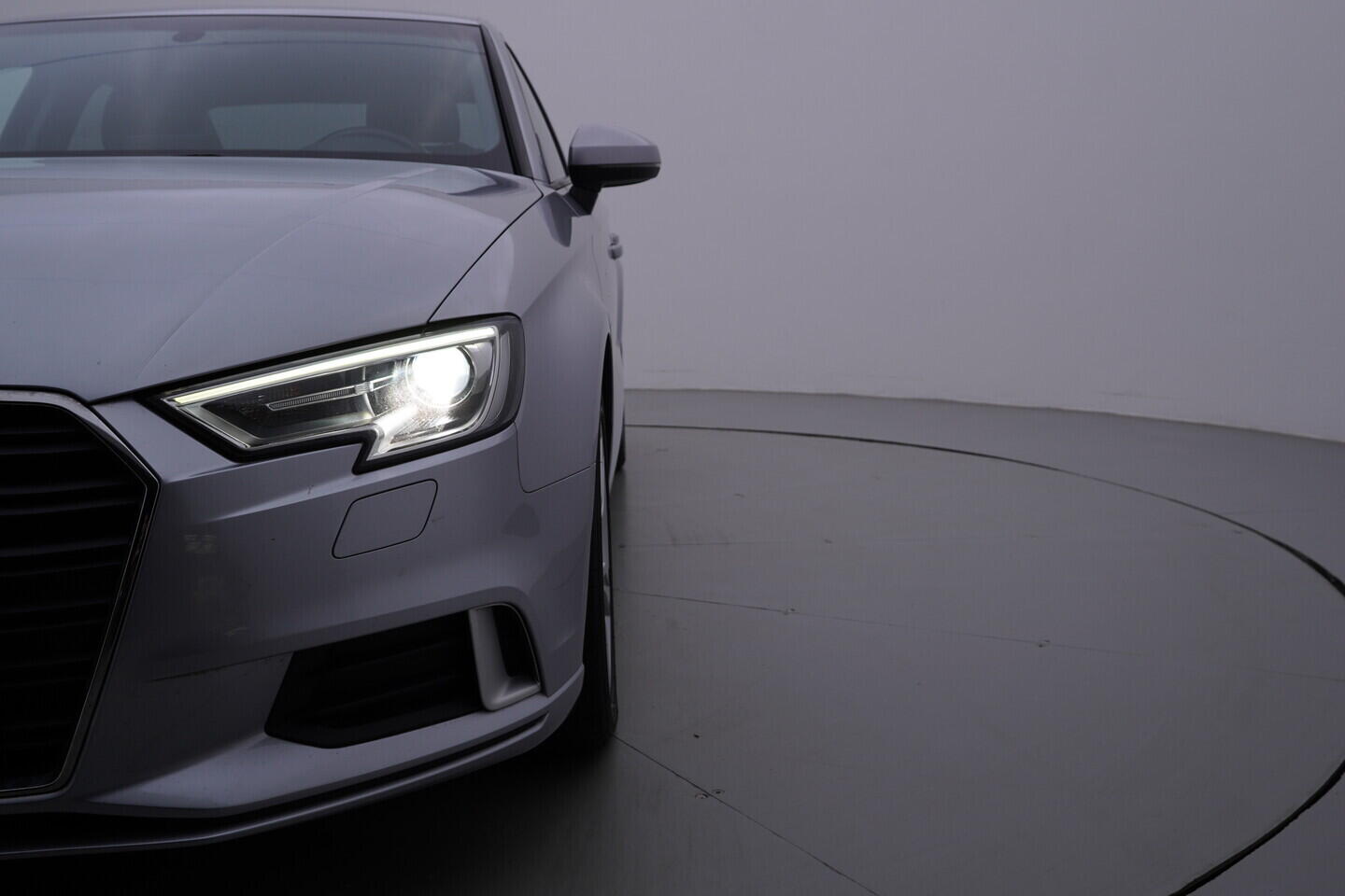 OV190V11201_41.webp_A3 SPORTBACK  1.6 TDI 85 kW manuál