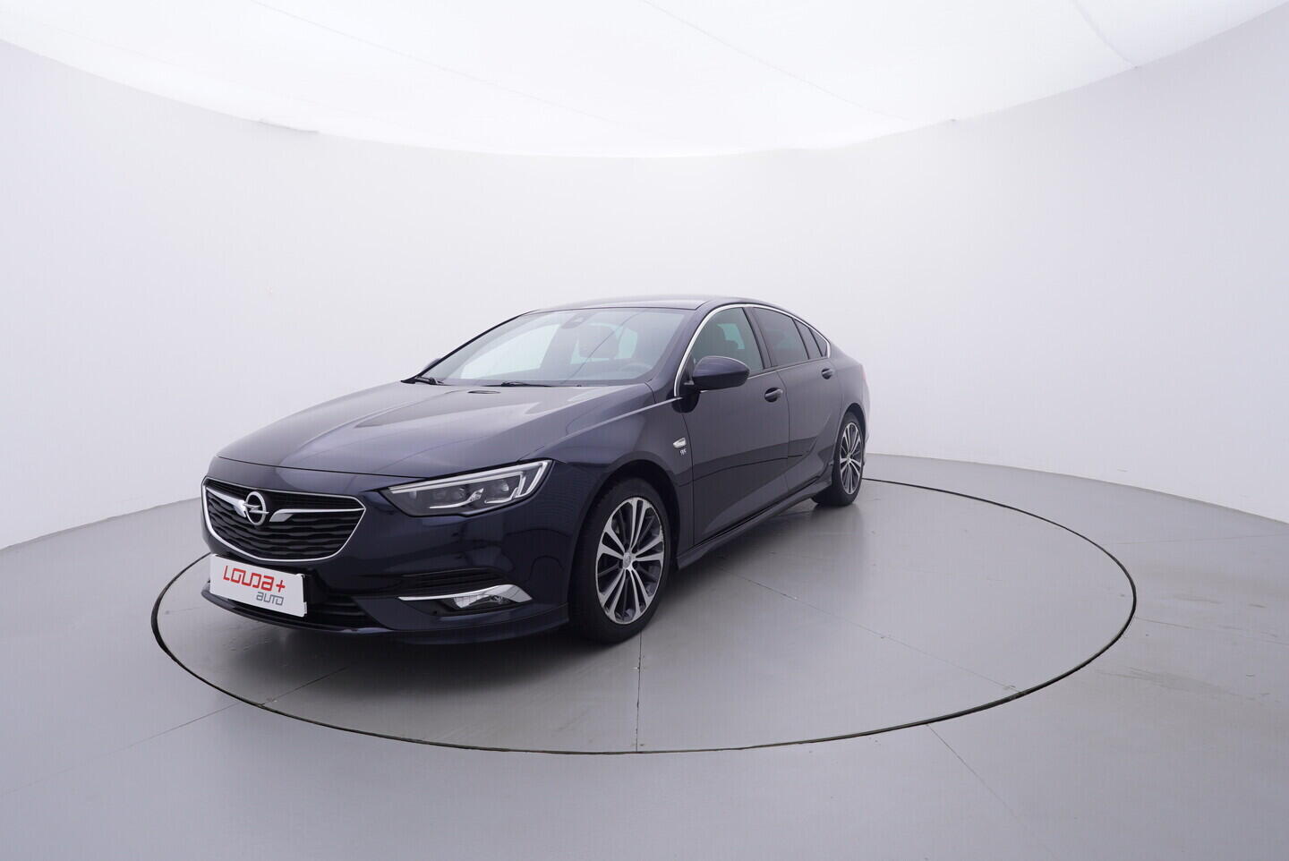 OV190V11204_10.webp_INSIGNIA OPC Line 1.6 . 147 kW manuál, DPH