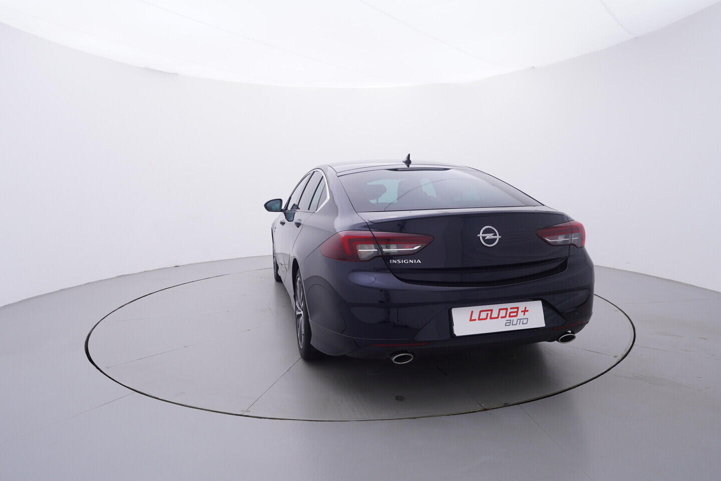 OV190V11204_13.webp_INSIGNIA OPC Line 1.6 . 147 kW manuál, DPH