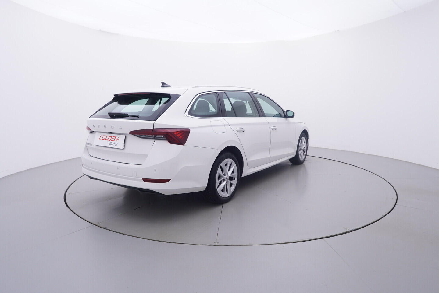 OV190V11206_14.webp_OCTAVIA Style Plus 2.0 TDI 110 kW manuál, DPH