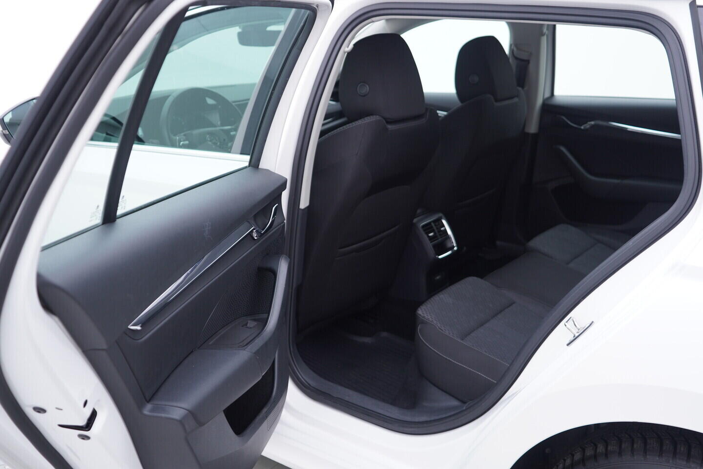 OV190V11206_35.webp_OCTAVIA Style Plus 2.0 TDI 110 kW manuál, DPH