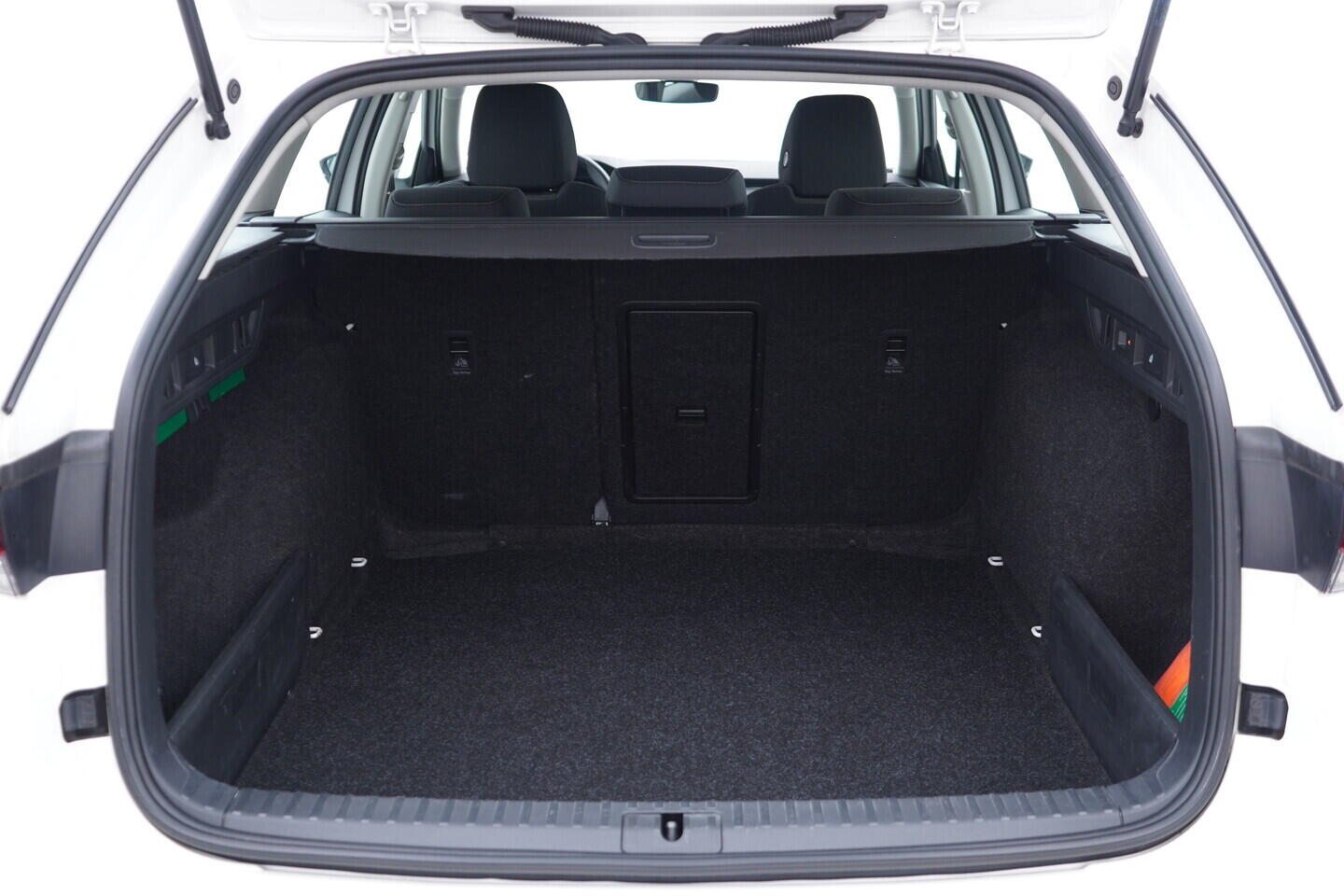 OV190V11206_38.webp_OCTAVIA Style Plus 2.0 TDI 110 kW manuál, DPH