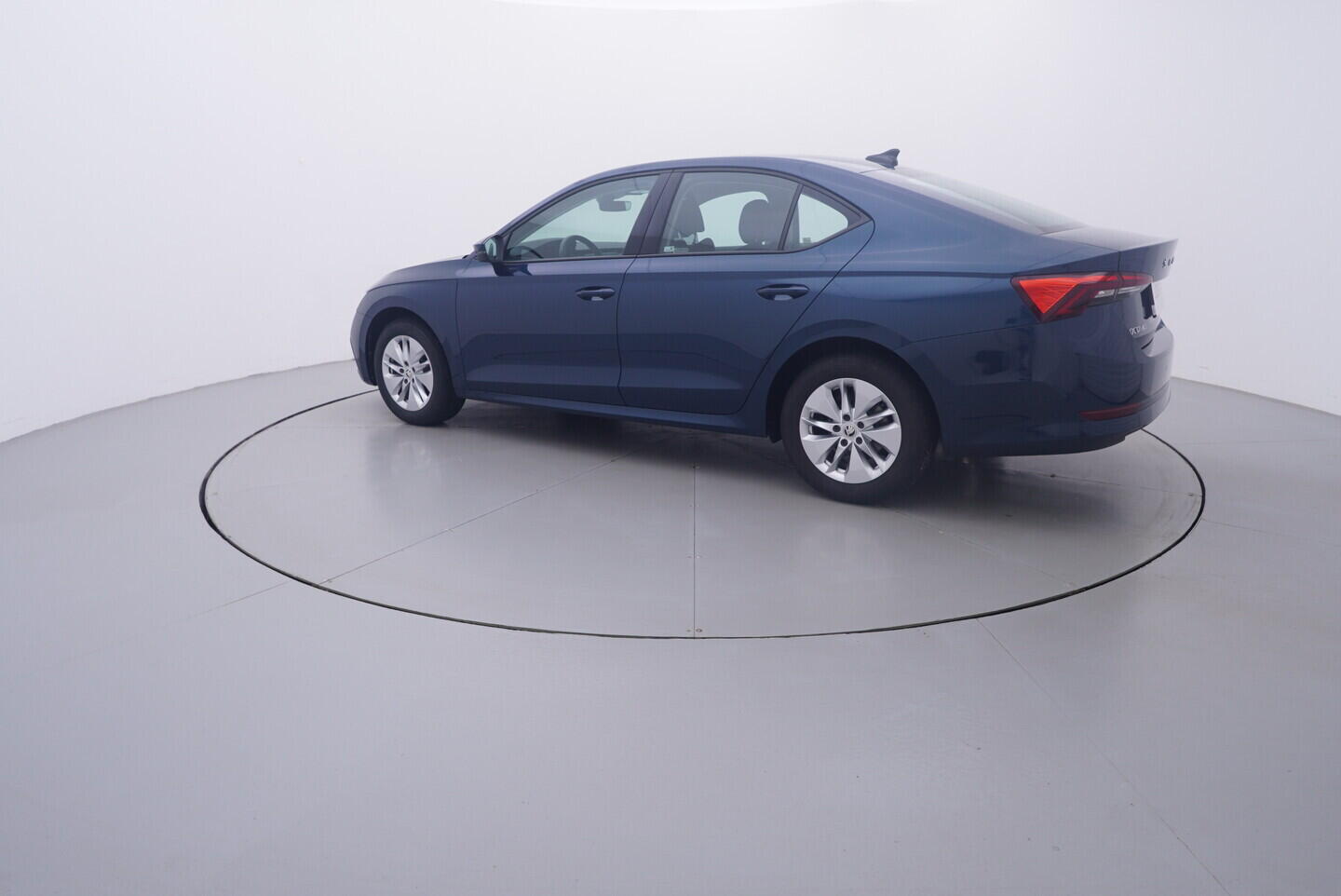 OV190V11212_12.webp_OCTAVIA Ambition 2.0 TDI 85 kW manuál, DPH