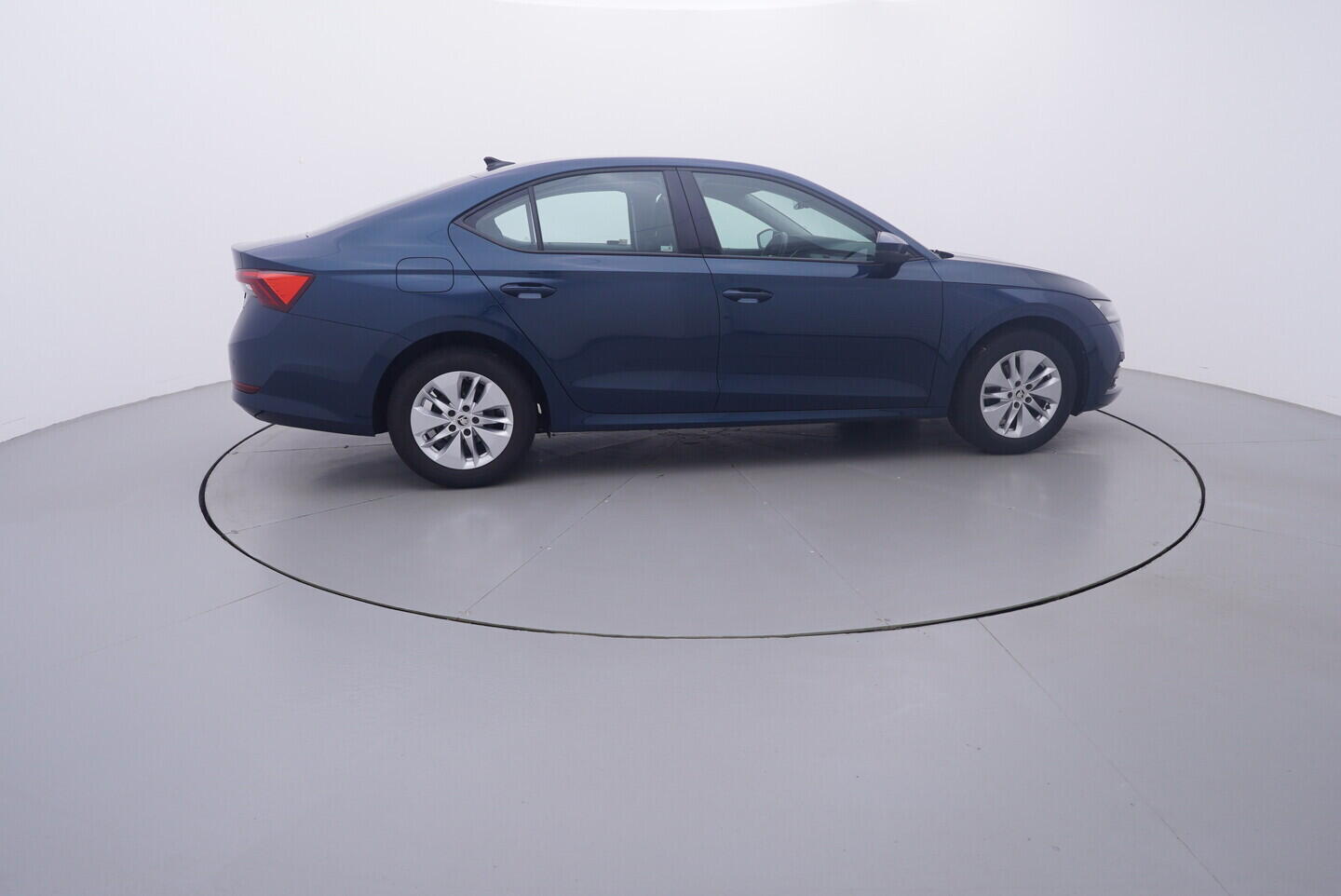 OV190V11212_15.webp_OCTAVIA Ambition 2.0 TDI 85 kW manuál, DPH