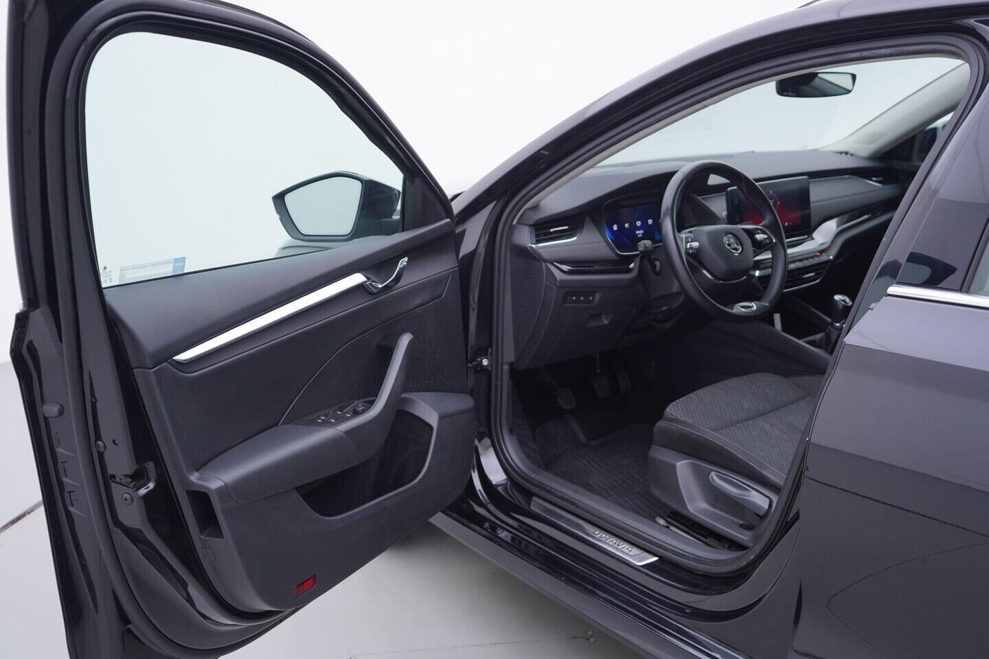OV190V11217_18.webp_OCTAVIA Style 2.0 TDI 110 kW manuál, DPH