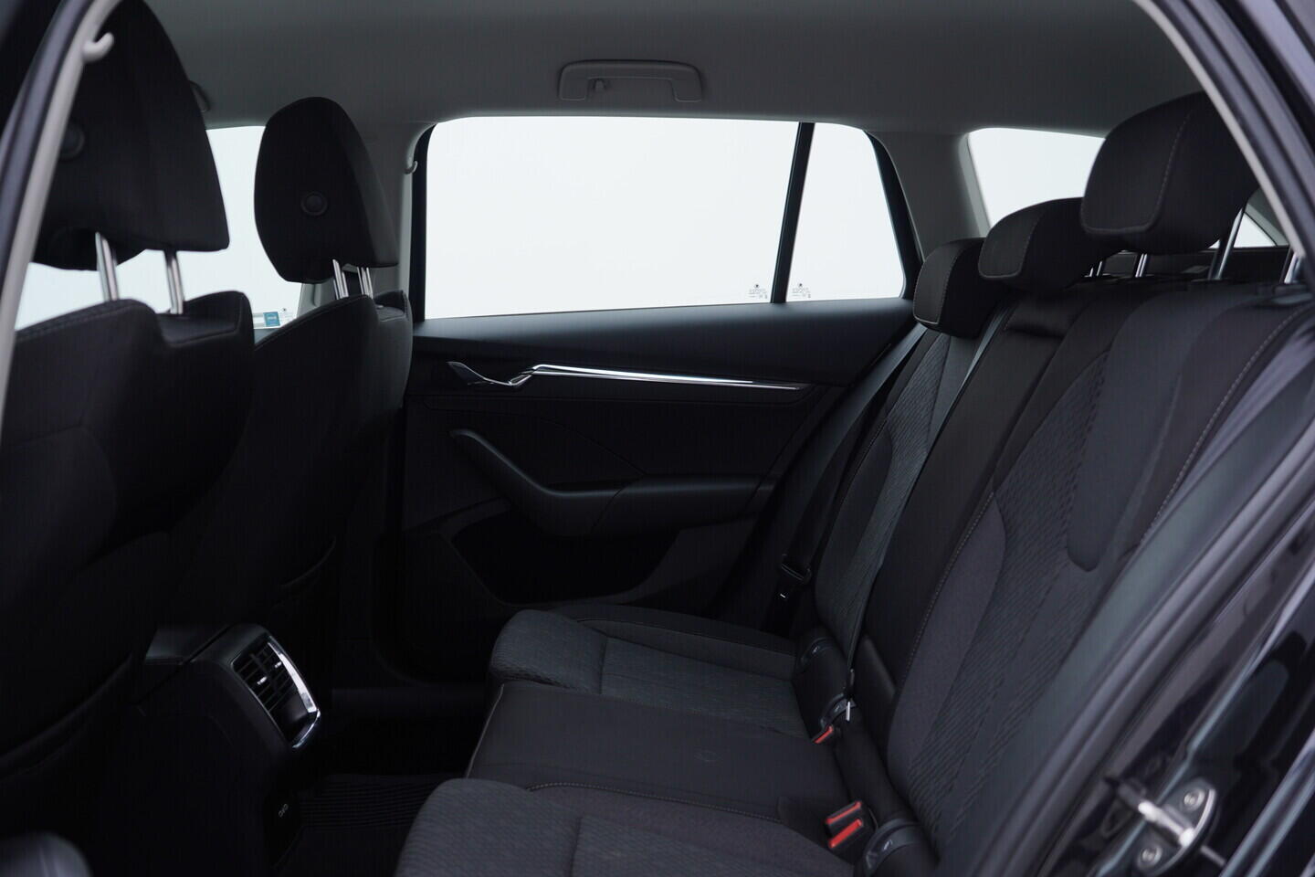OV190V11217_35.webp_OCTAVIA Style 2.0 TDI 110 kW manuál, DPH
