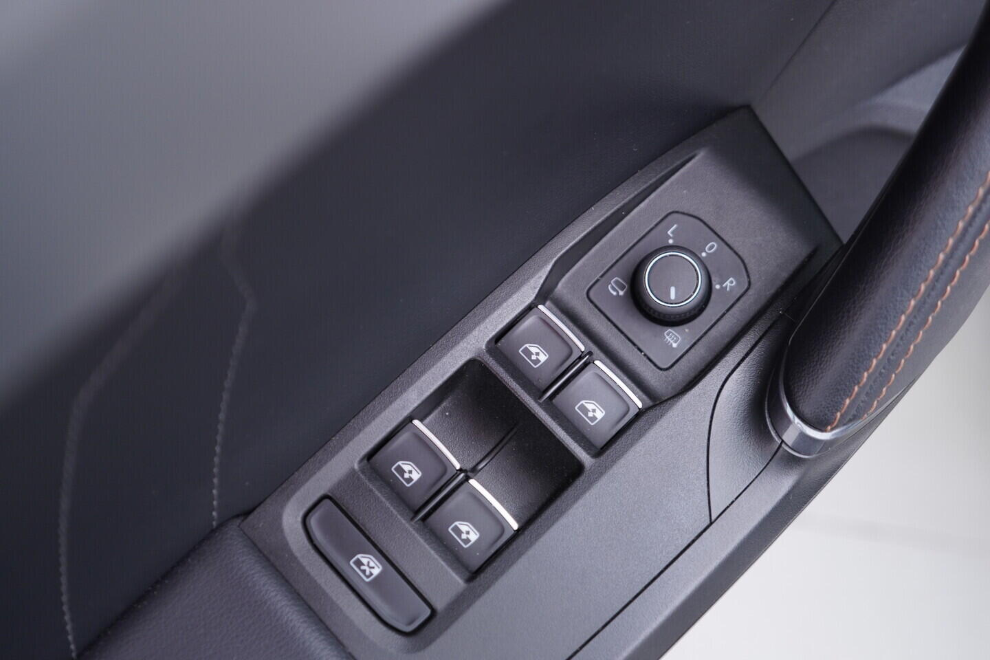 OV190V11219_20.webp_FORMENTOR  1.5 TSI 110 kW automat, DPH