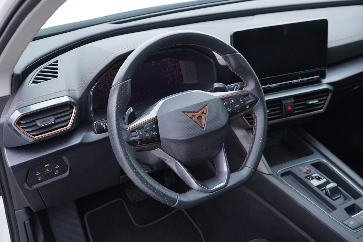 OV190V11219_21.webp_FORMENTOR  1.5 TSI 110 kW automat, DPH