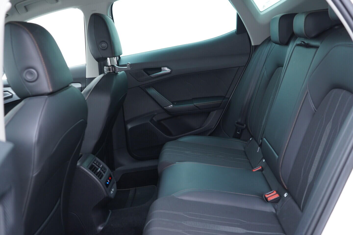 OV190V11219_35.webp_FORMENTOR  1.5 TSI 110 kW automat, DPH