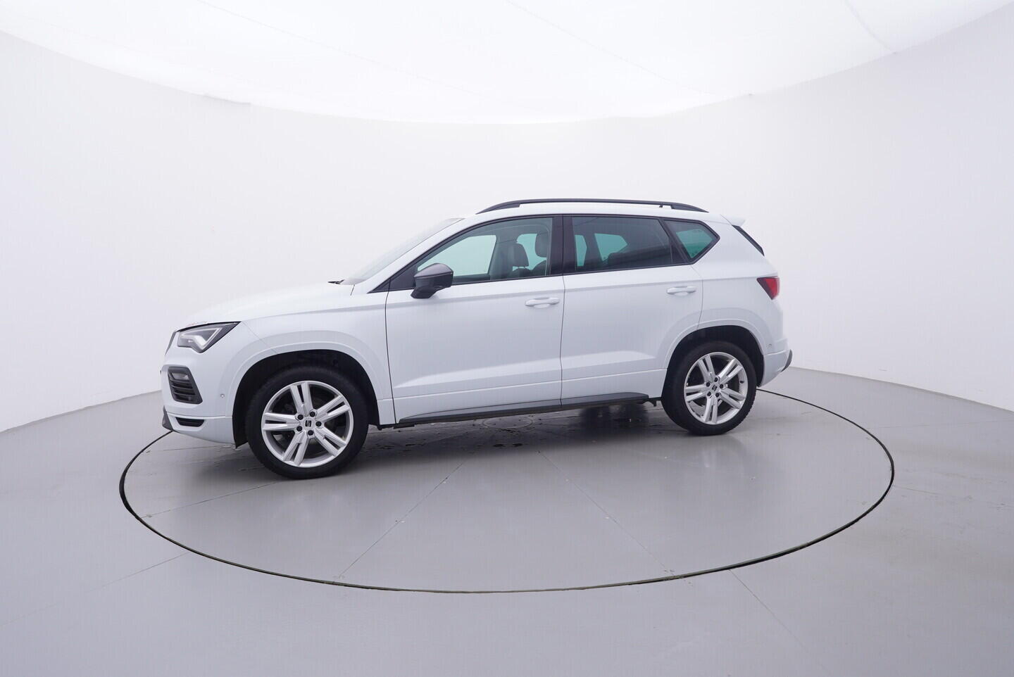 OV190V11220_11.webp_SEAT ATECA FR 1.5 TSI 110 kW manuál, DPH