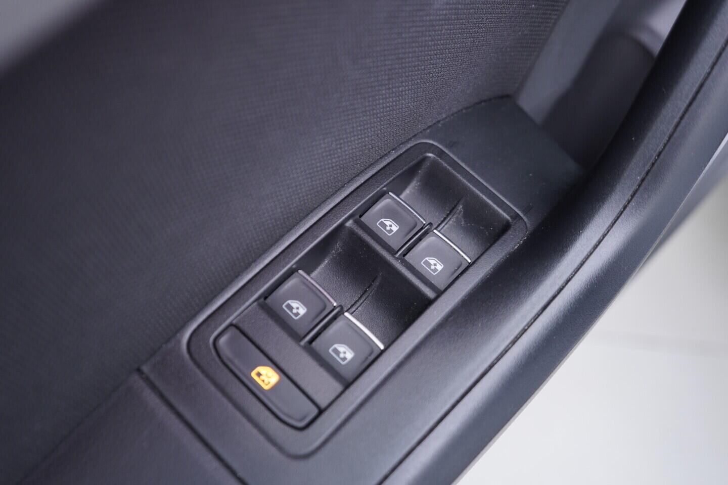 OV190V11220_20.webp_SEAT ATECA FR 1.5 TSI 110 kW manuál, DPH