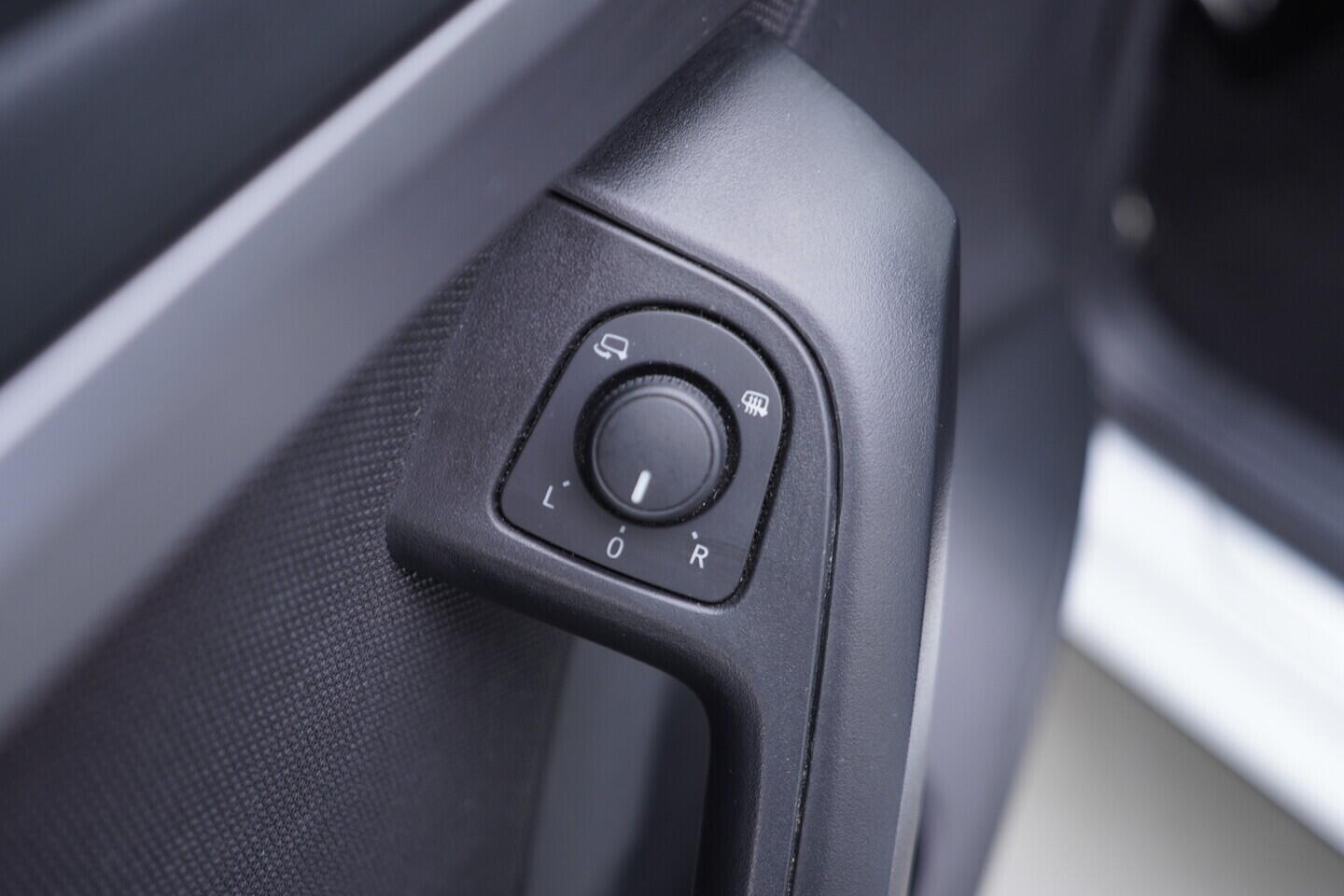 OV190V11220_21.webp_SEAT ATECA FR 1.5 TSI 110 kW manuál, DPH