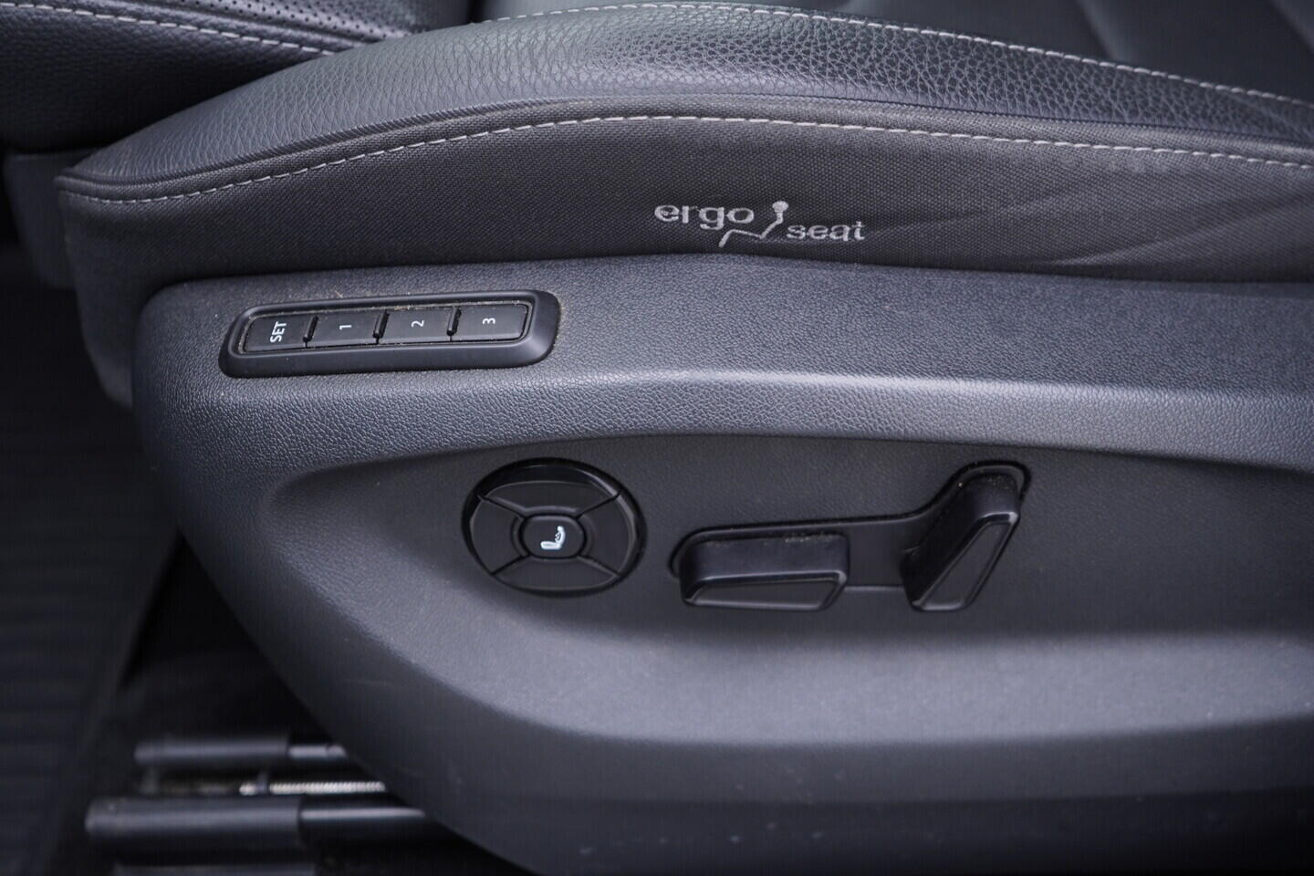 OV190V11221_22.webp_KODIAQ Exclusive Selection 2.0 TDI 142 kW automat, DPH