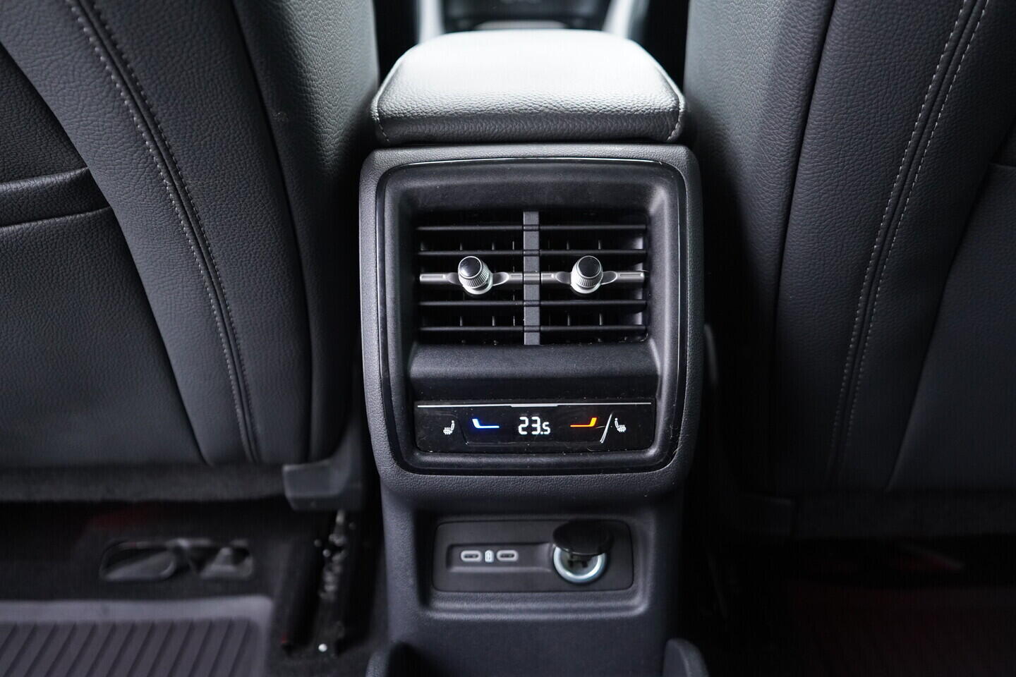 OV190V11221_39.webp_KODIAQ Exclusive Selection 2.0 TDI 142 kW automat, DPH