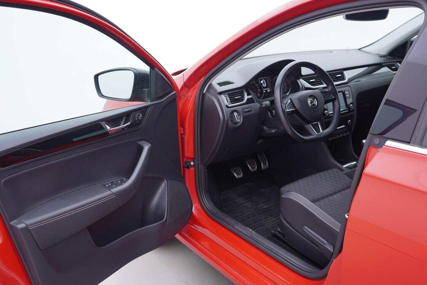 OV190V11222_18.webp_RAPID Style 1.0 TSI 81 kW manuál