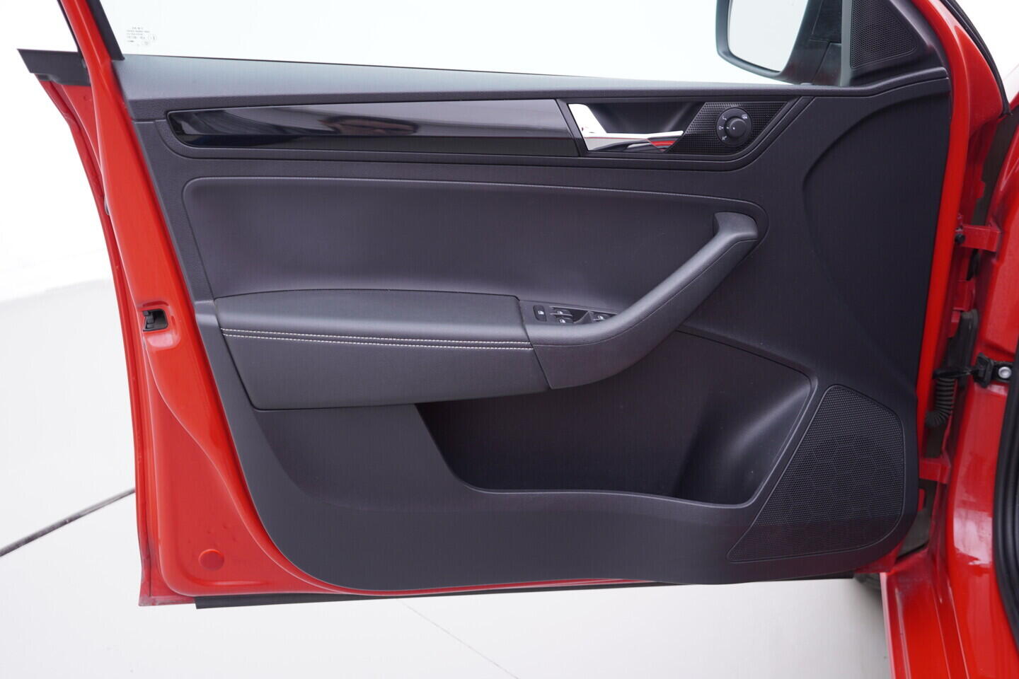 OV190V11222_19.webp_RAPID Style 1.0 TSI 81 kW manuál