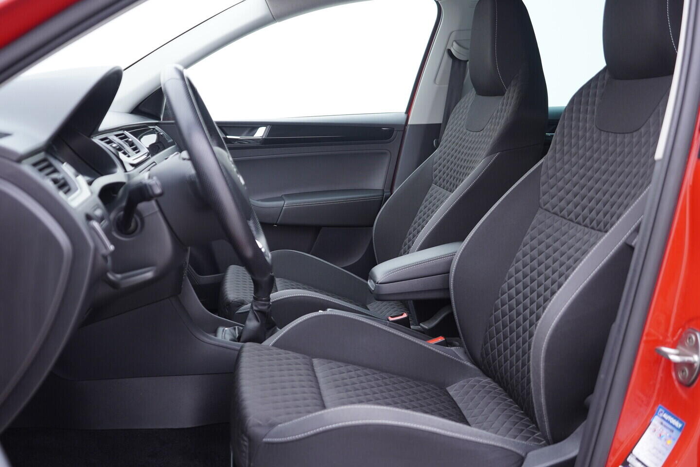 OV190V11222_23.webp_RAPID Style 1.0 TSI 81 kW manuál