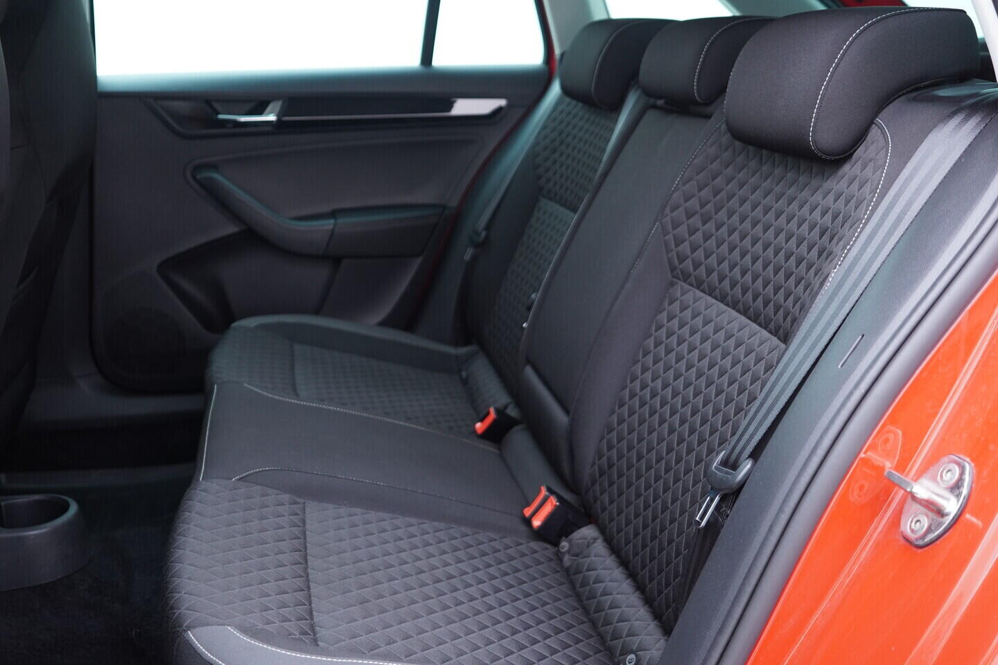 OV190V11222_33.webp_RAPID Style 1.0 TSI 81 kW manuál