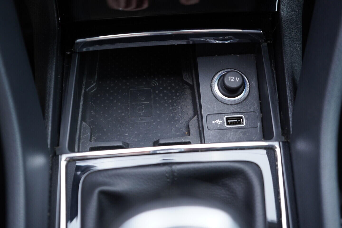 OV190V11225_37.webp_KAROQ Soleil 1.6 TDI 85 kW manuál, DPH