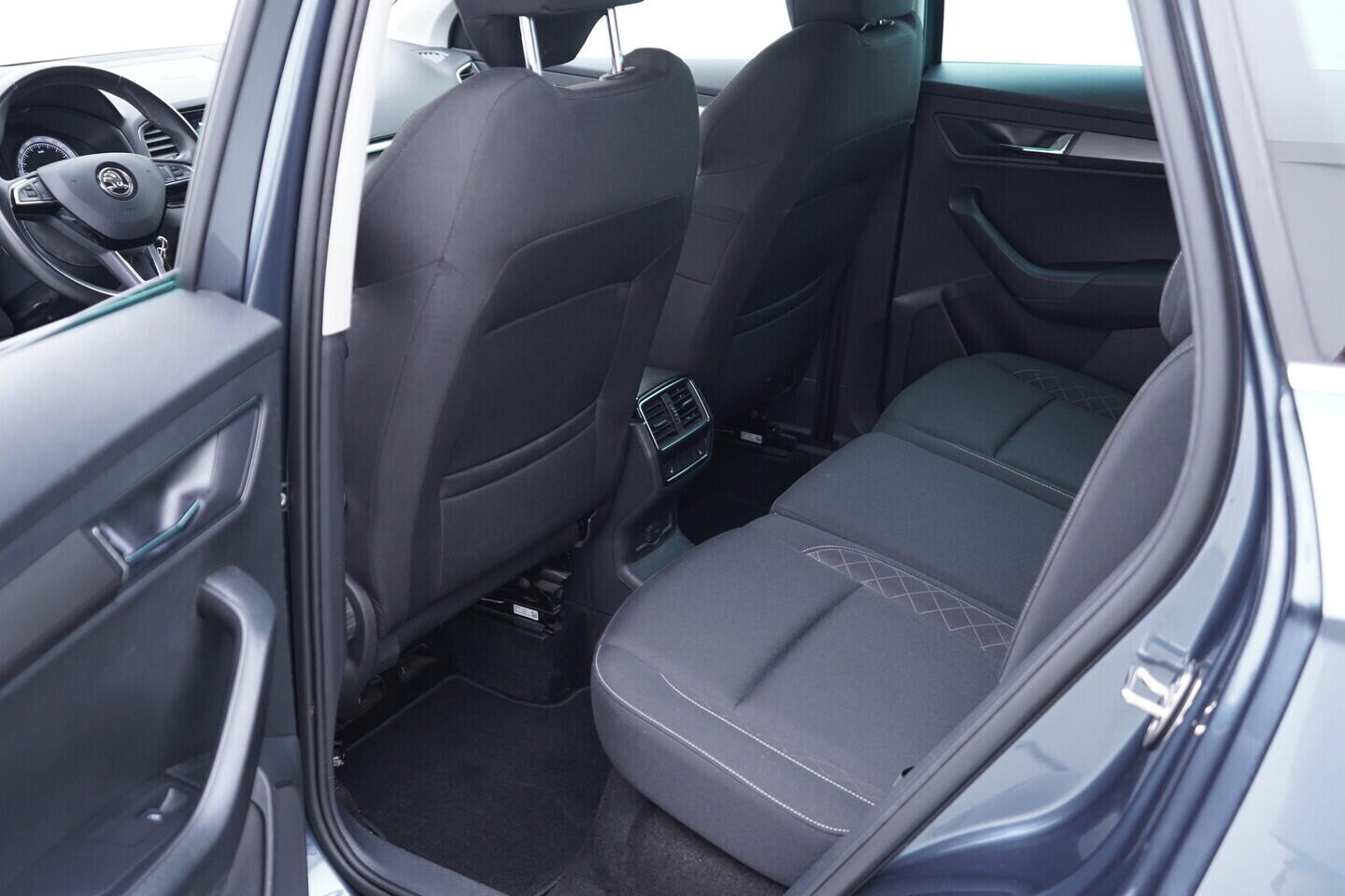 OV190V11225_39.webp_KAROQ Soleil 1.6 TDI 85 kW manuál, DPH
