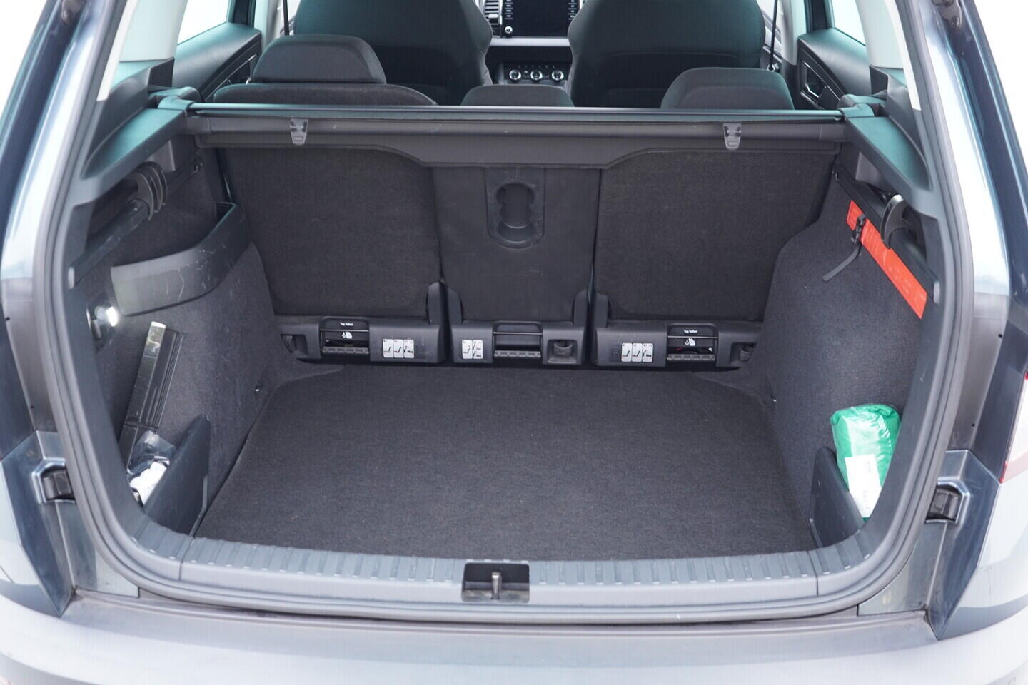 OV190V11225_42.webp_KAROQ Soleil 1.6 TDI 85 kW manuál, DPH