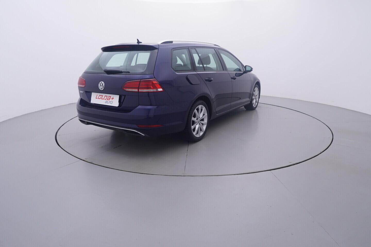 OV190V11226_14.webp_GOLF  1.6 TDI 85 kW manuál