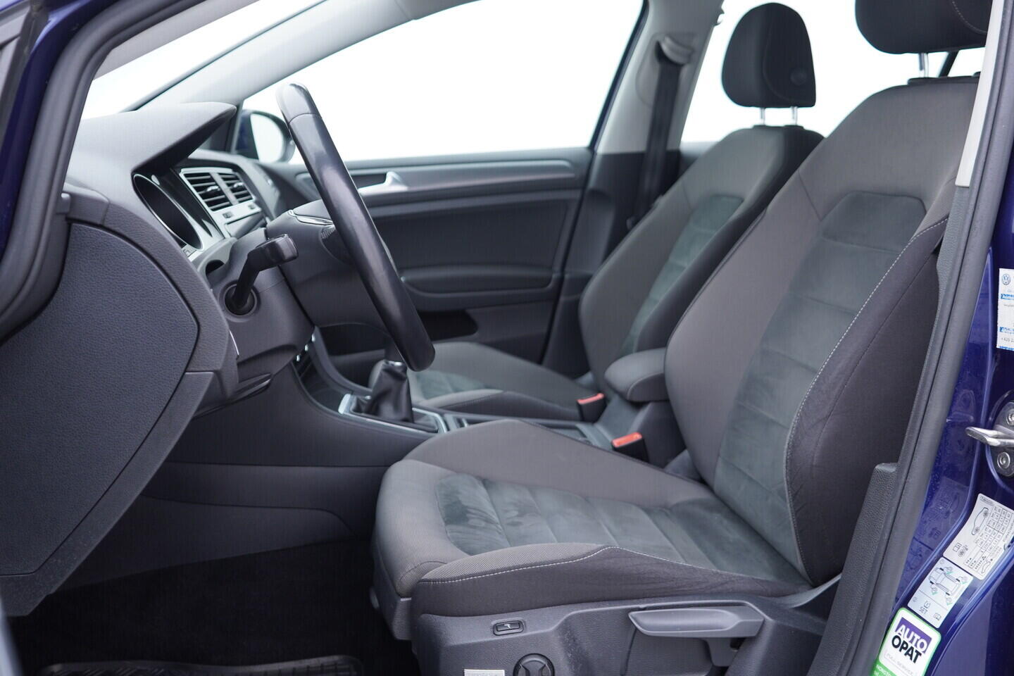 OV190V11226_23.webp_GOLF  1.6 TDI 85 kW manuál