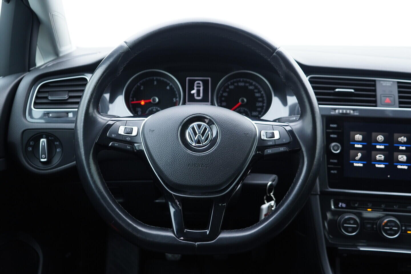 OV190V11226_27.webp_GOLF  1.6 TDI 85 kW manuál