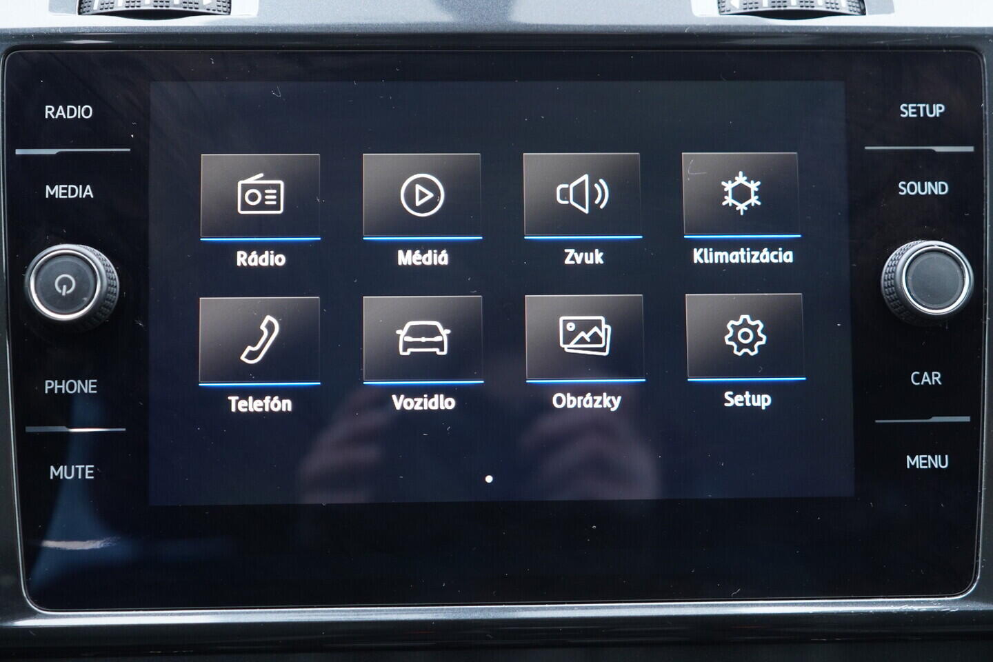 OV190V11226_28.webp_GOLF  1.6 TDI 85 kW manuál