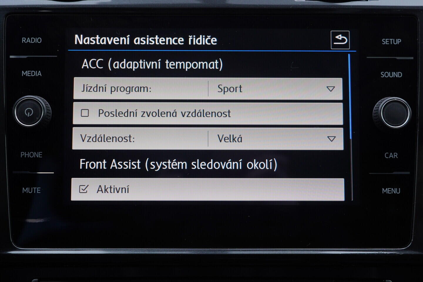 OV190V11226_29.webp_GOLF  1.6 TDI 85 kW manuál