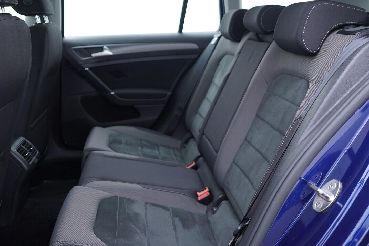 OV190V11226_37.webp_GOLF  1.6 TDI 85 kW manuál