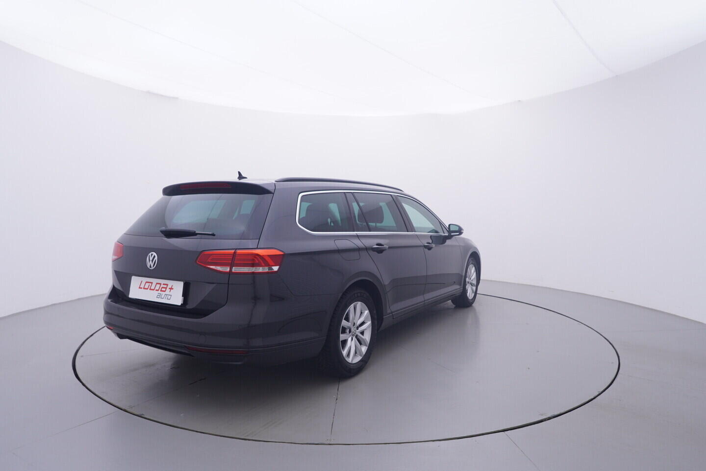 OV190V11229_14.webp_PASSAT Comfortline 1.4 TSI 110 kW manuál