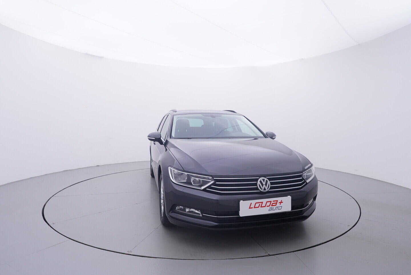 OV190V11229_17.webp_PASSAT Comfortline 1.4 TSI 110 kW manuál