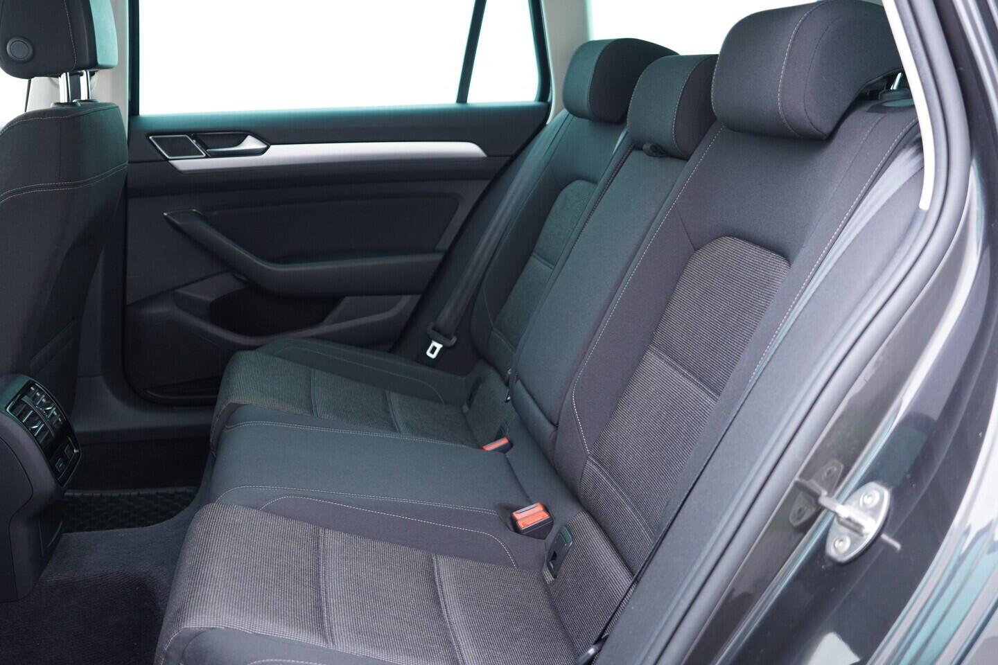 OV190V11229_38.webp_PASSAT Comfortline 1.4 TSI 110 kW manuál