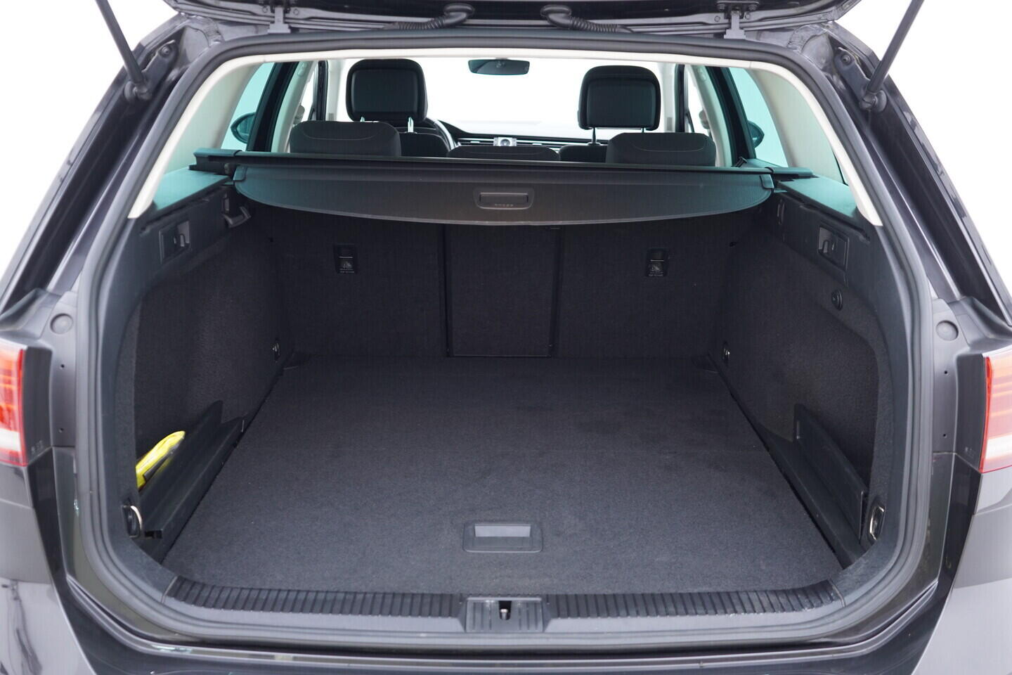 OV190V11229_39.webp_PASSAT Comfortline 1.4 TSI 110 kW manuál
