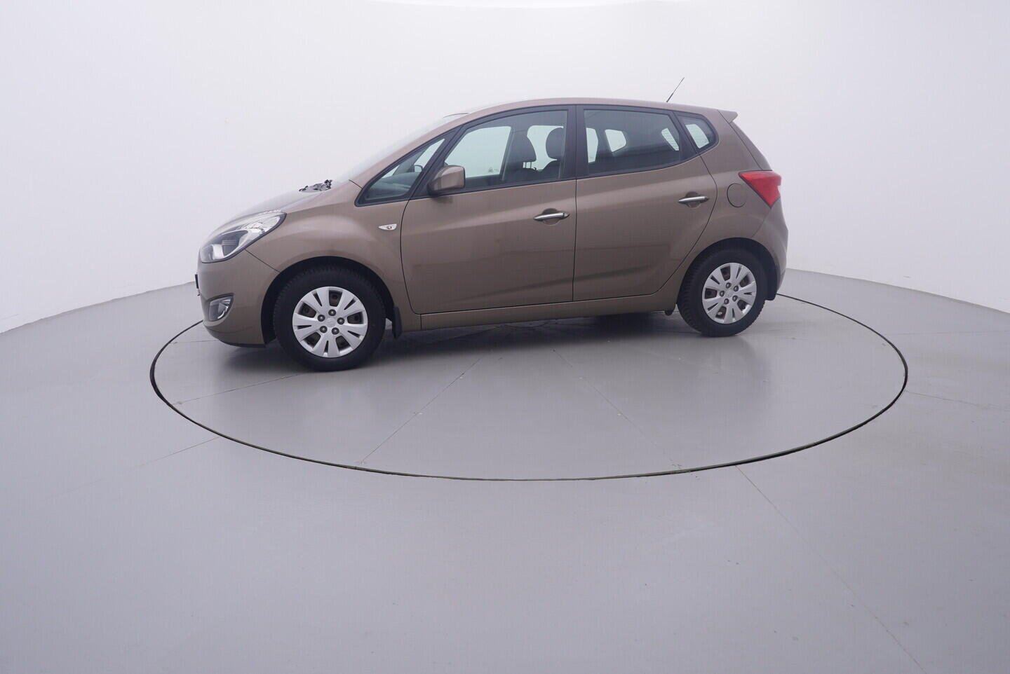 OV190V11231_11.webp_IX20  1.6 GDI 91 kW automat