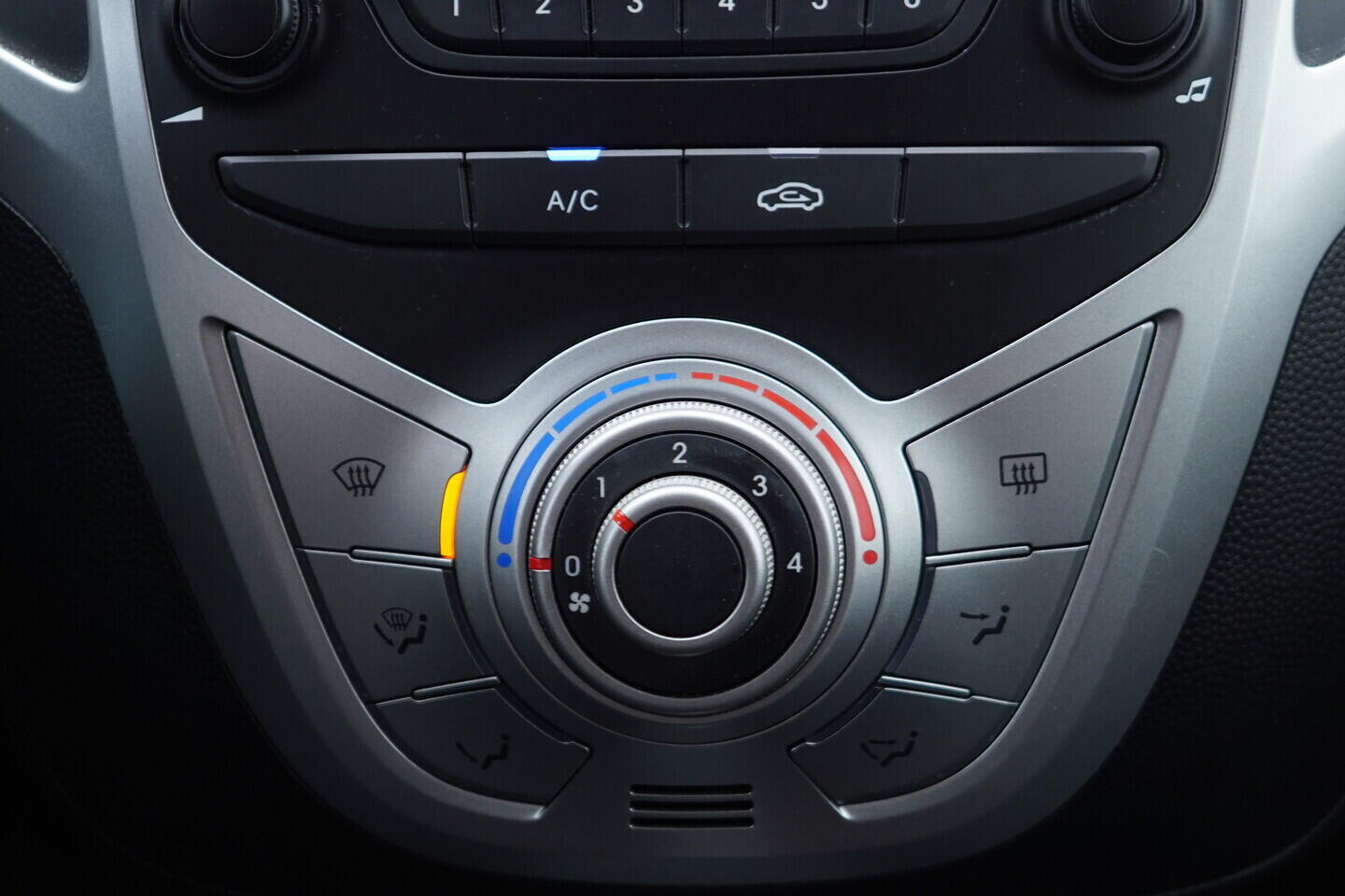 OV190V11231_29.webp_IX20  1.6 GDI 91 kW automat