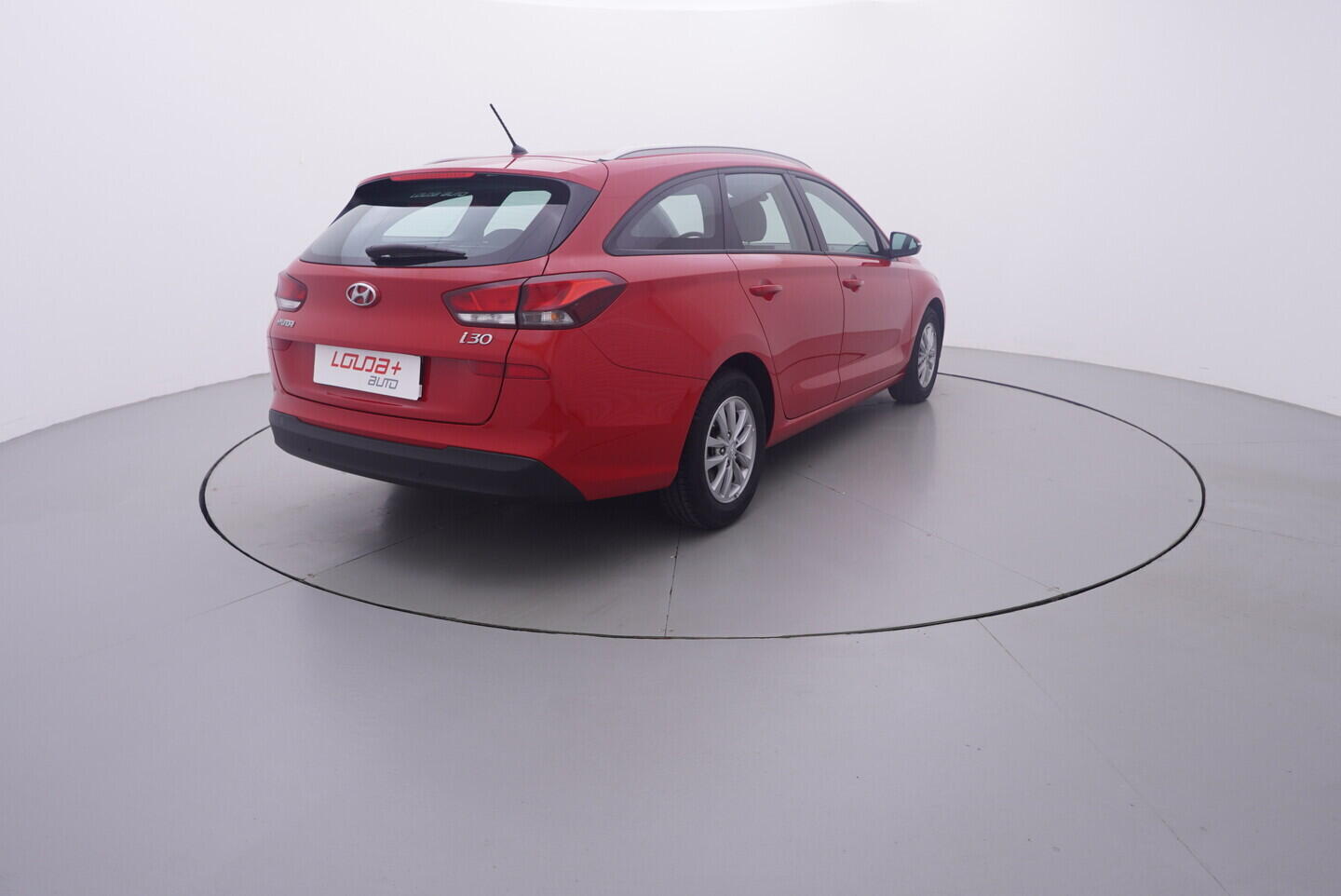 OV190V11232_14.webp_I30 Trikolor 1.0 T-GDI 88 kW manuál