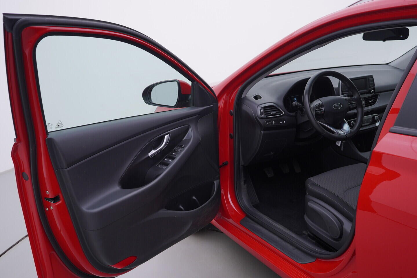 OV190V11232_18.webp_I30 Trikolor 1.0 T-GDI 88 kW manuál