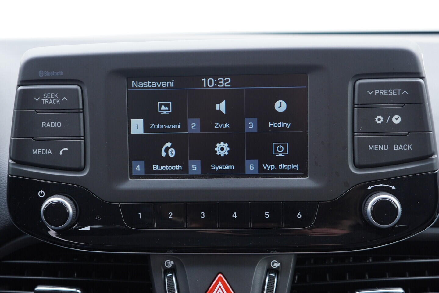 OV190V11232_28.webp_I30 Trikolor 1.0 T-GDI 88 kW manuál