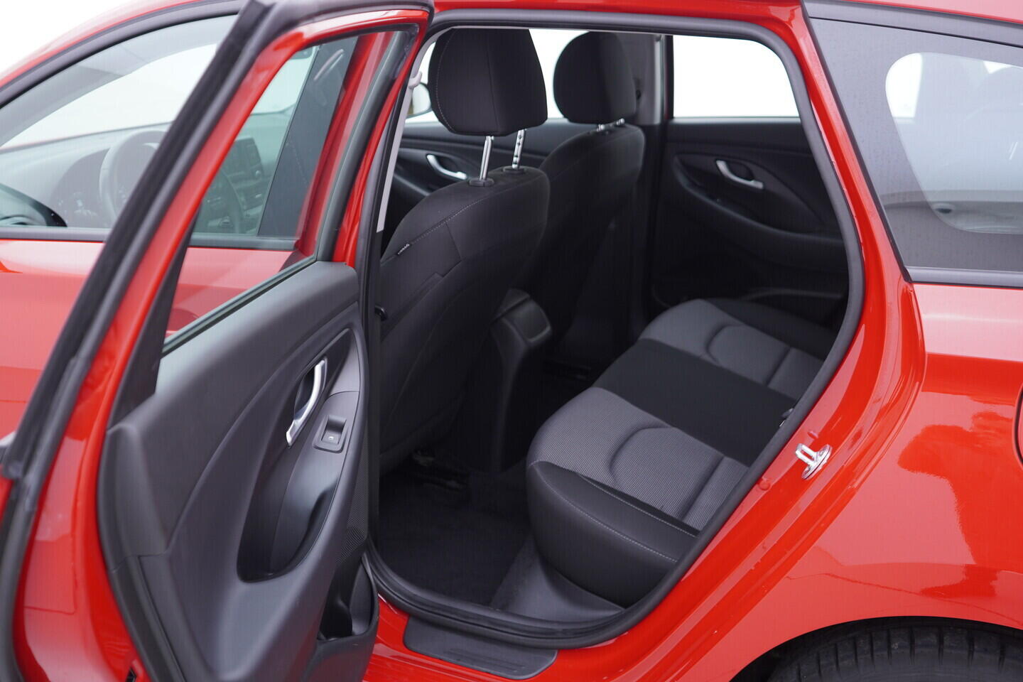 OV190V11232_32.webp_I30 Trikolor 1.0 T-GDI 88 kW manuál