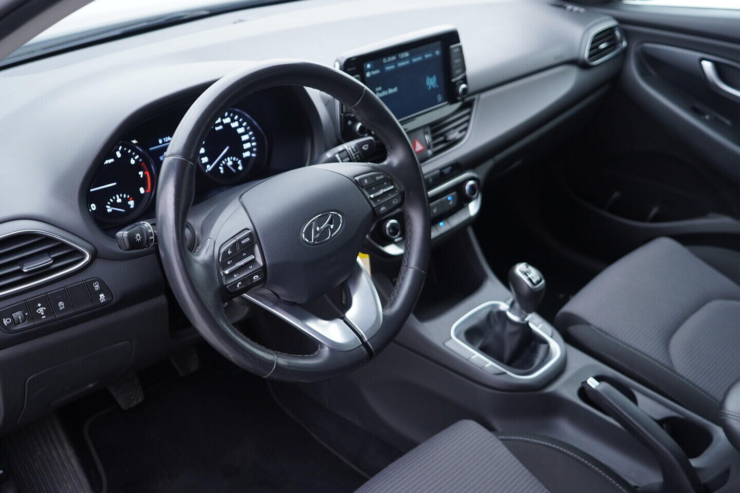 OV190V11233_21.webp_I30 Comfort 1.0 T-GDI 88 kW manuál