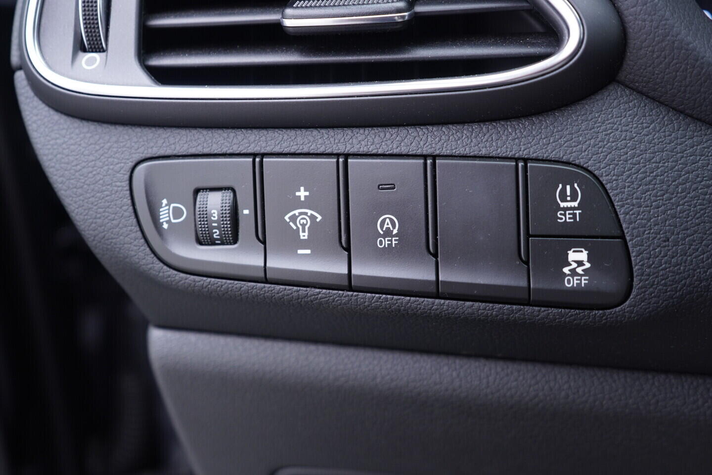 OV190V11233_25.webp_I30 Comfort 1.0 T-GDI 88 kW manuál